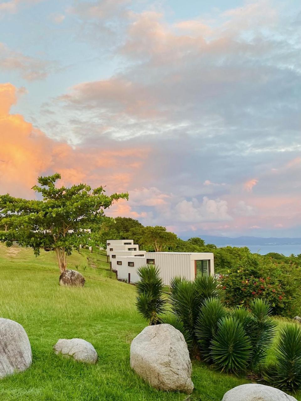 Lejos Eco Retreat Hotell Vieques Exteriör bild